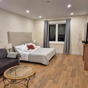 Gabby's Place Downtown Core Homestay Toronto